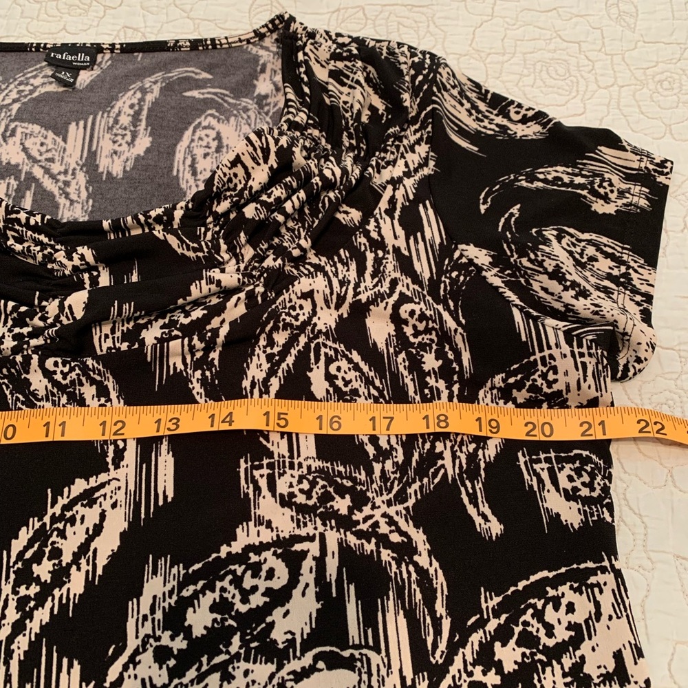 Rafaella Scoop Neck Short Sleeve Paisley Top Size 1X - Picture 7 of 11